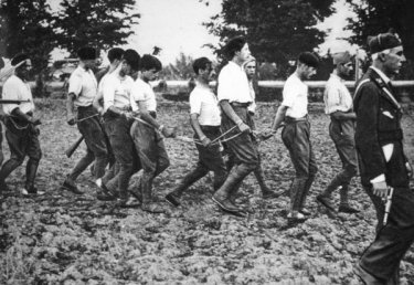 Republican prisoners about to be shot by Nationalist firing squad